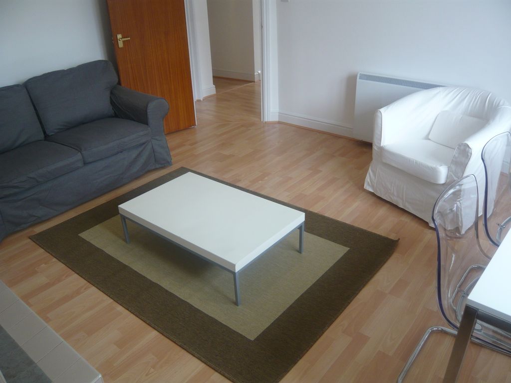 Property photo 2 of 6 Lr