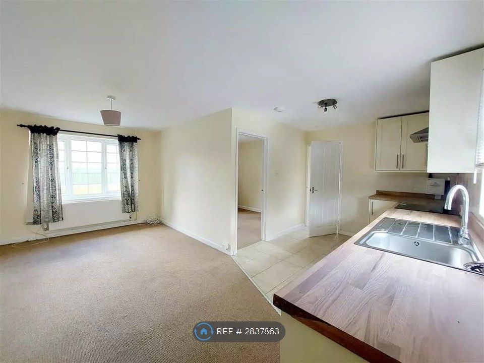 Property photo 3 of 4