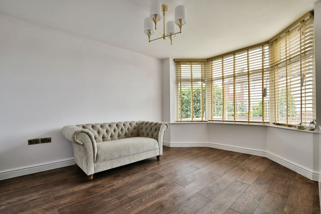 Property photo 2 of 26 Pbox-Img.Jpg
