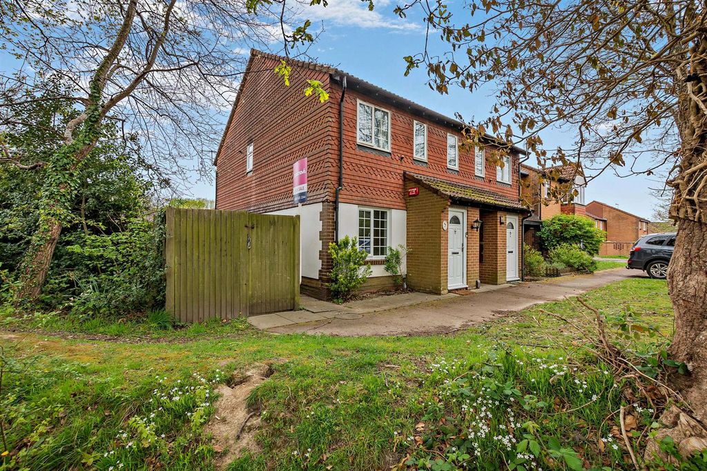 Property photo 1 of 10 8687536-Exterior06-800.Jpg