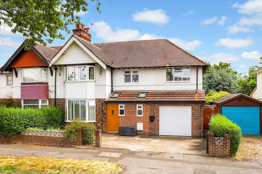 Property photo 1 of 28
