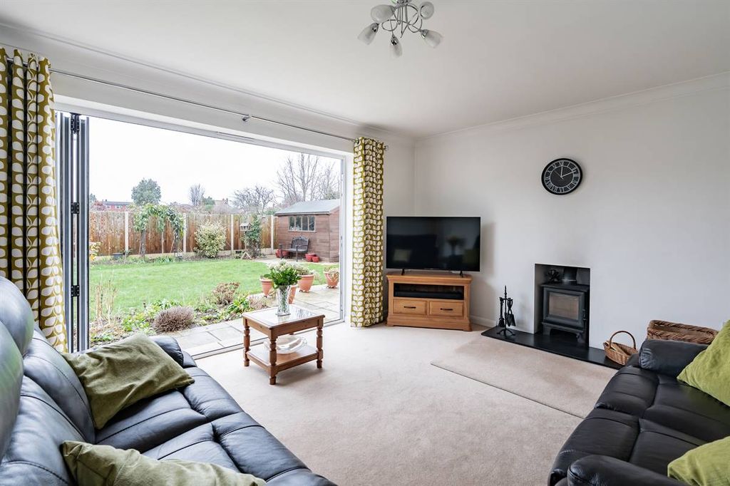 Property photo 2 of 18