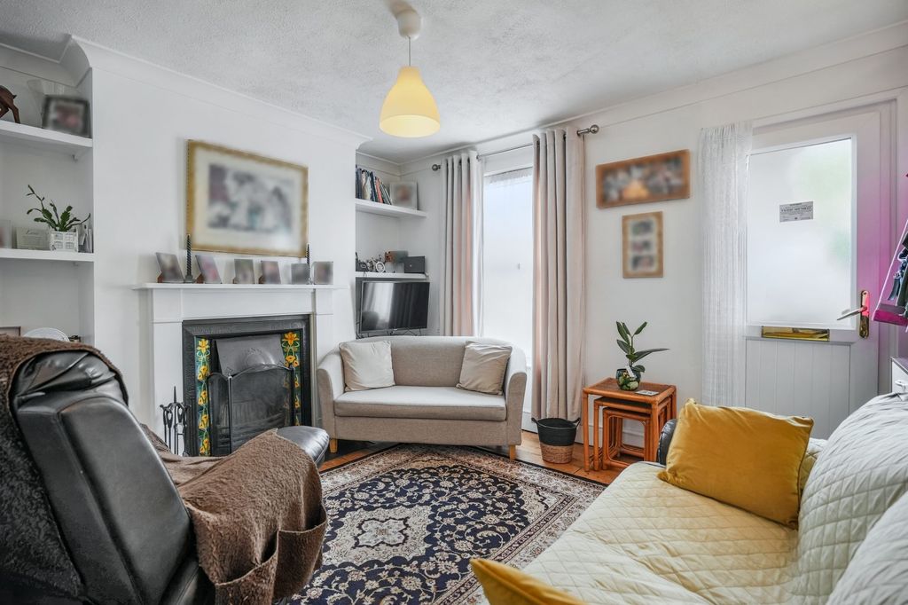 Property photo 2 of 12