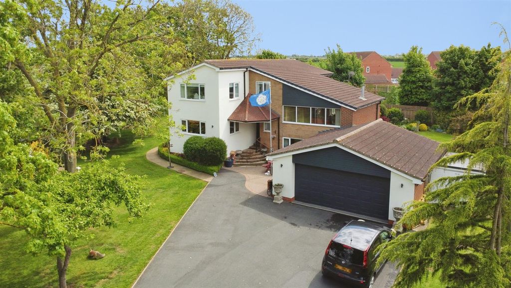 Property photo 1 of 44 575937c5-Ashdale 20Over 20View 20House.Jpg