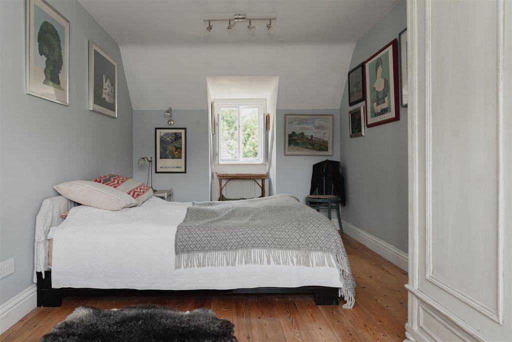 Additional image 20 of 2 bed detached house for saleDuxhurst Lane, Reigate RH2