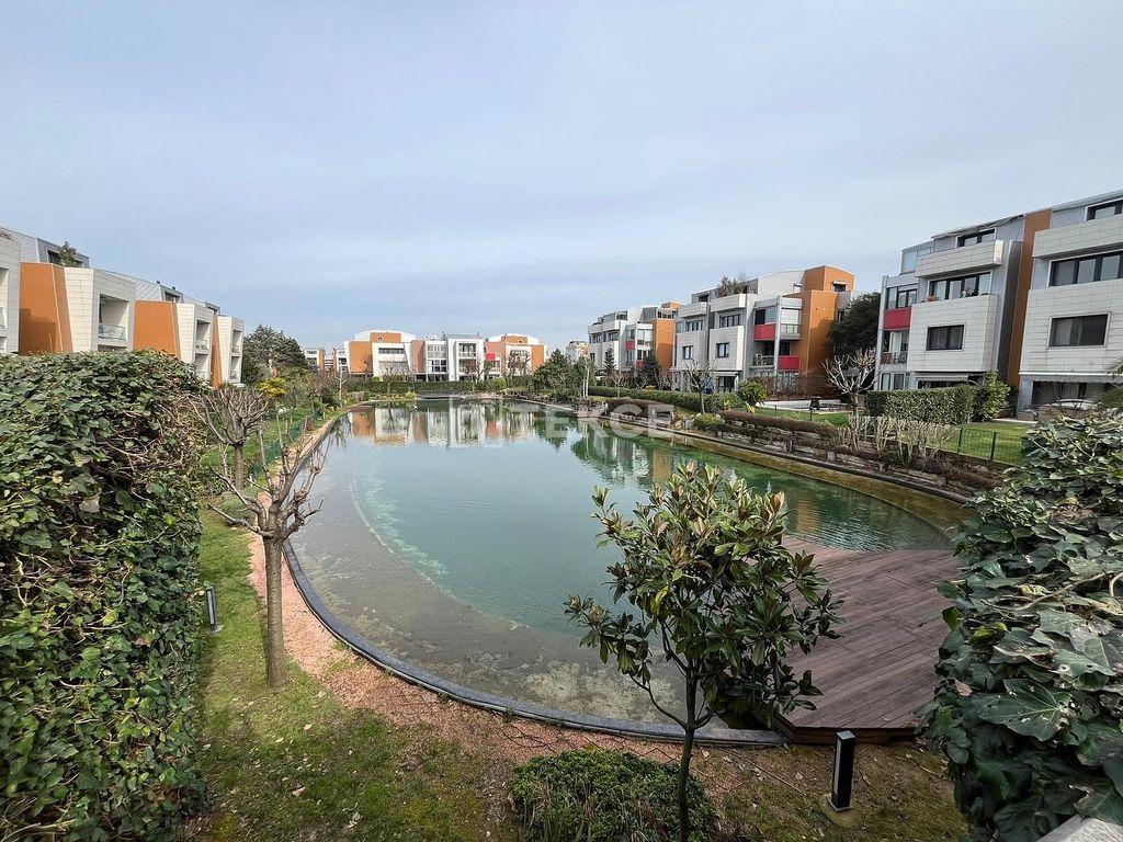 Property photo 1 of 35