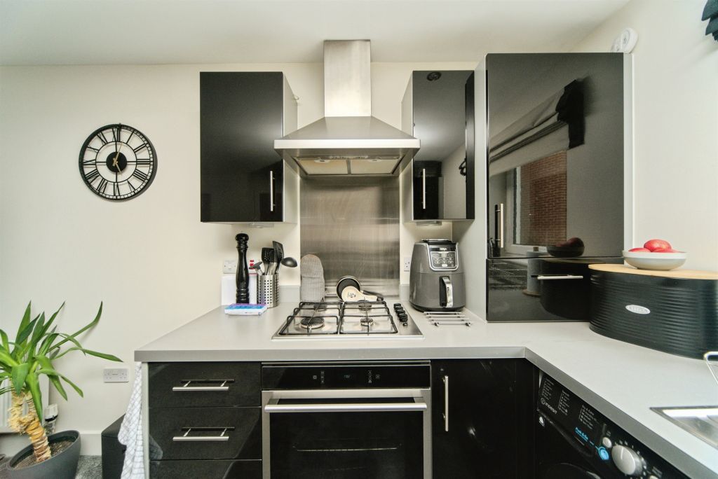 Property photo 2 of 11