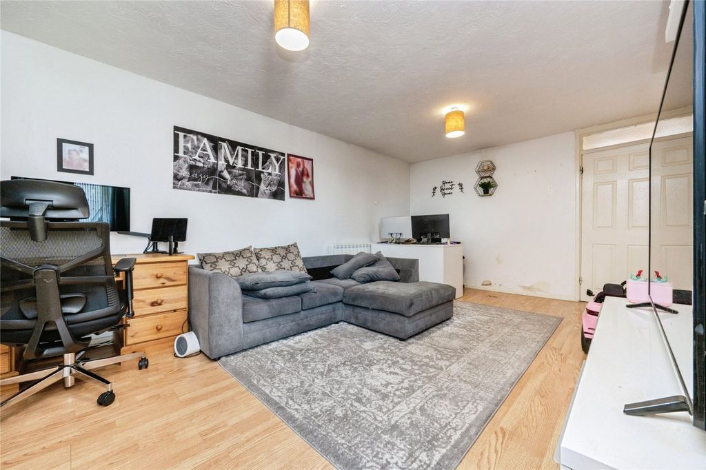 Property photo 2 of 12 Picture No. 02