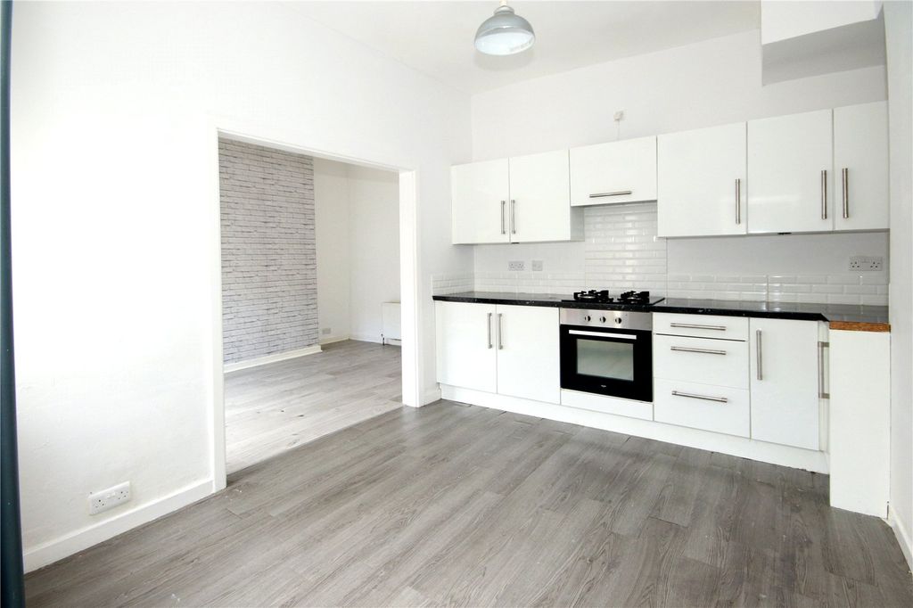 Property photo 3 of 13 Picture No. 08