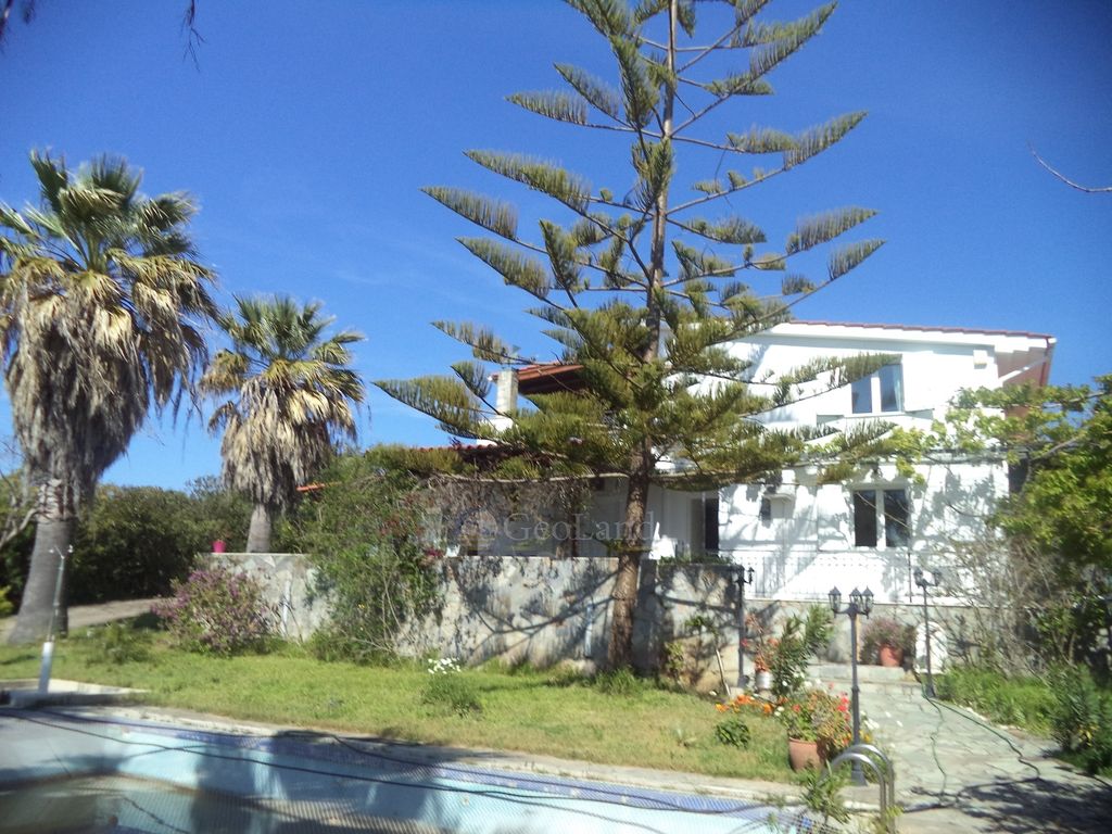 Property photo 3 of 22