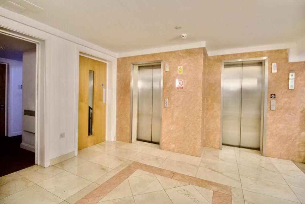 Property photo 3 of 12 502 3