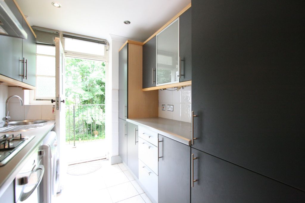 Property photo 3 of 14 Kitchen