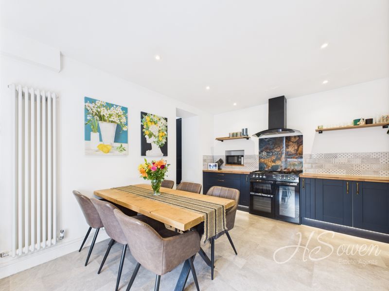 Property photo 3 of 21 Photo 16