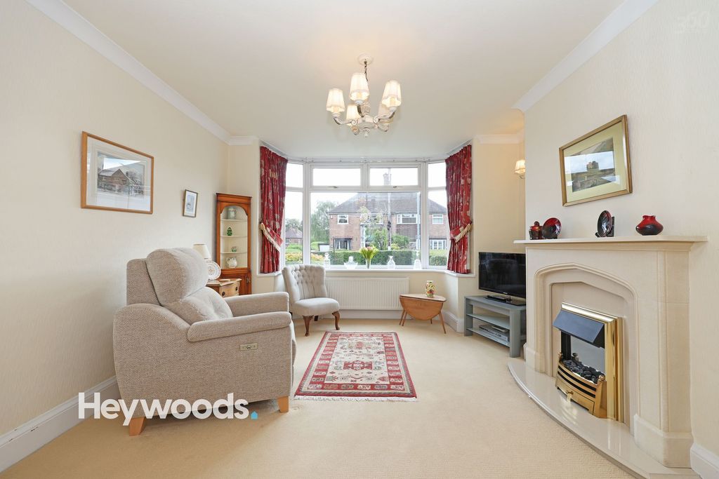 Property photo 2 of 32