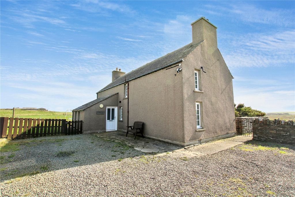 Property photo 3 of 39 Little Crofty
