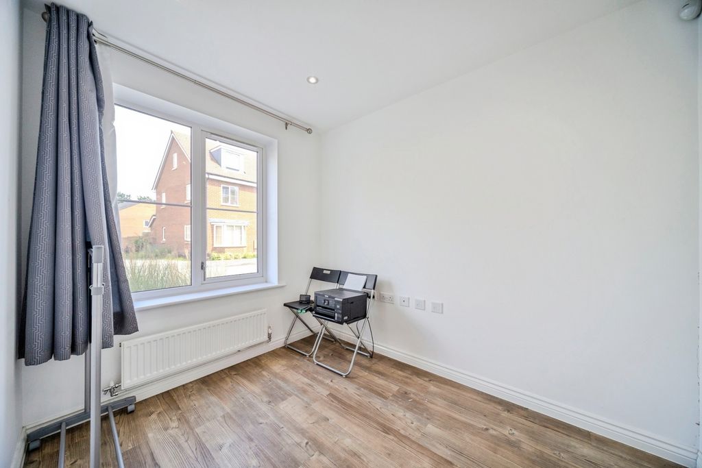 Property photo 3 of 20 Pbox-Img.Jpg