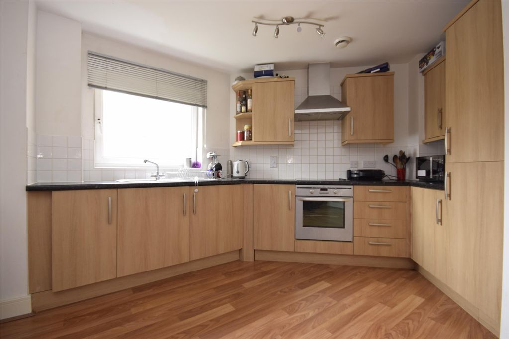 Property photo 2 of 11 Kitchen Area