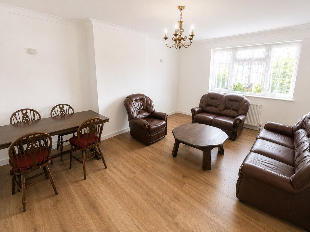 Property photo 2 of 7 Lounge