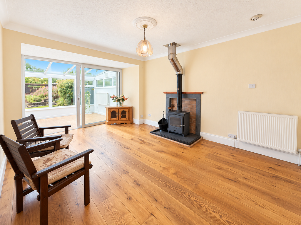 Property photo 2 of 17 26983429-C6B7-4886-B8Bf-7E686F5CD1CC