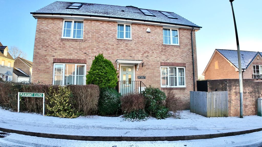 Property photo 1 of 32