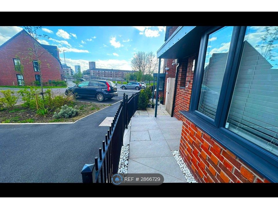 Property photo 3 of 34