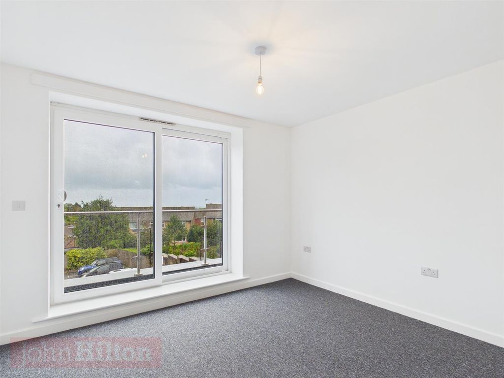 Property photo 3 of 10 Cam03907G0-Pr0329-Still007.Jpg