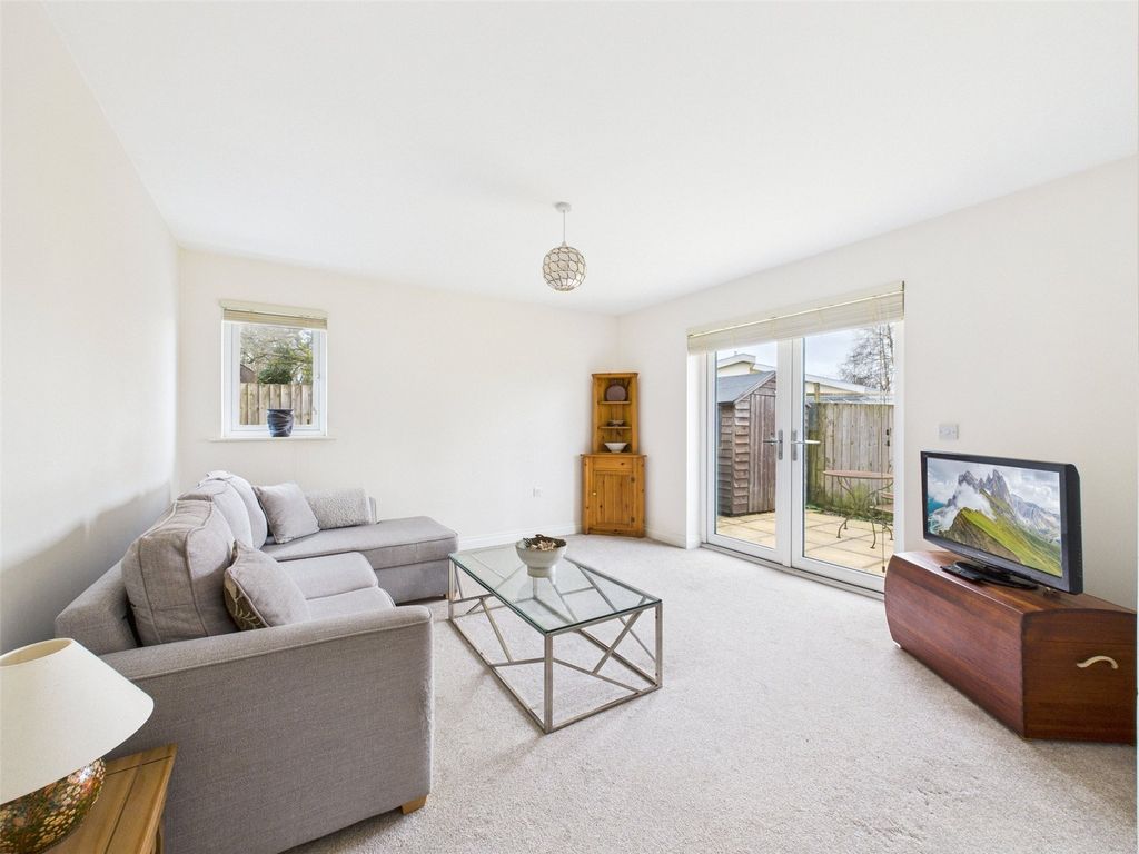 Property photo 3 of 16 Picture No. 13