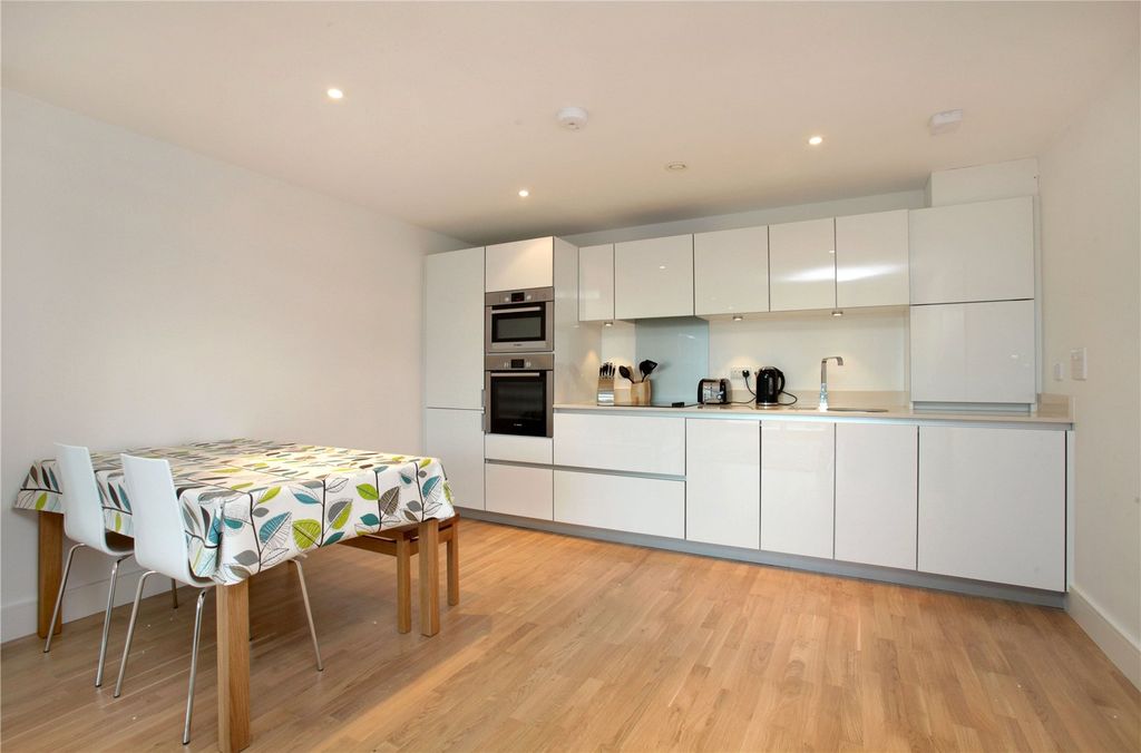 Property photo 2 of 9 Kitchen