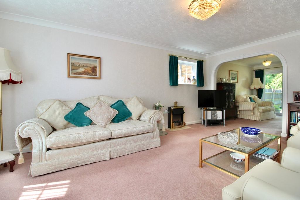 Property photo 3 of 18
