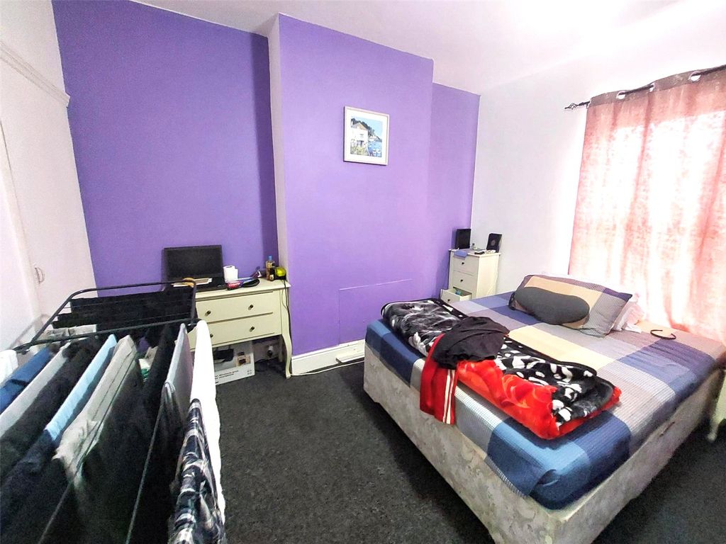 Property photo 3 of 3 Picture No. 04