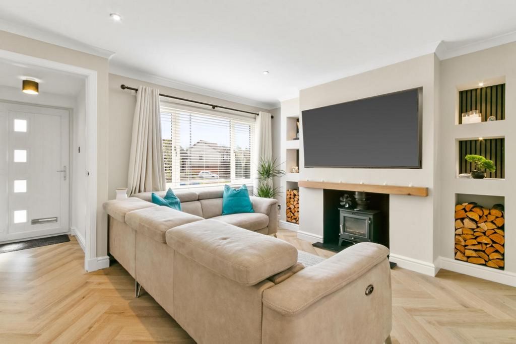 Property photo 2 of 30