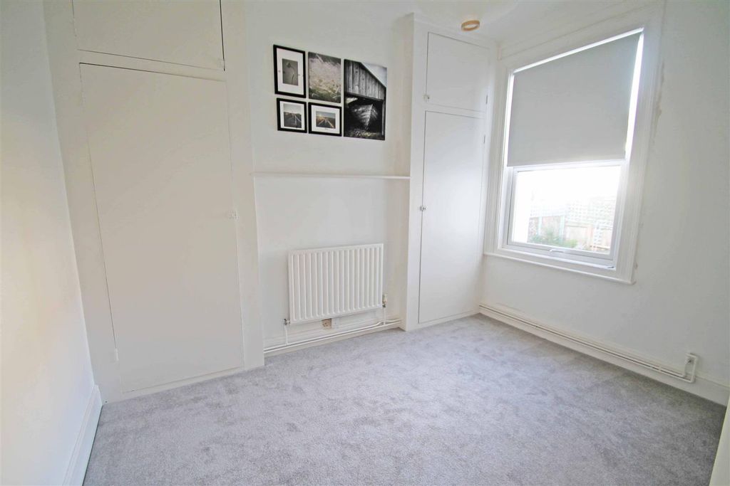 Property photo 3 of 5 Bedroom