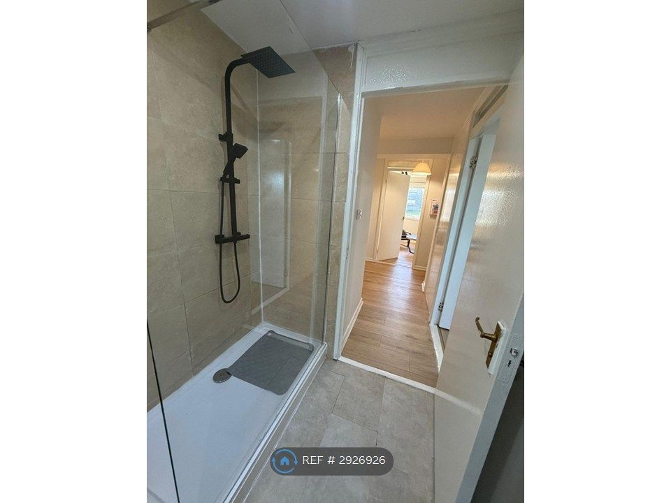 Property photo 2 of 32