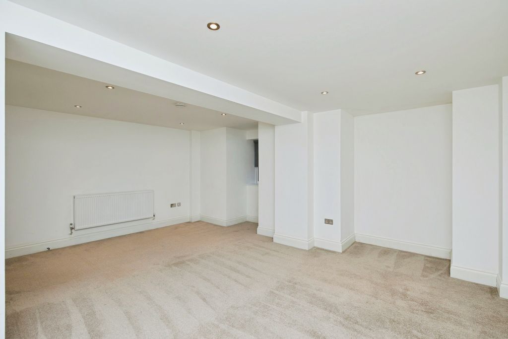 Additional image 8 of 2 bed flat for saleSt. Marys Gate, Derby, Derbyshire DE1