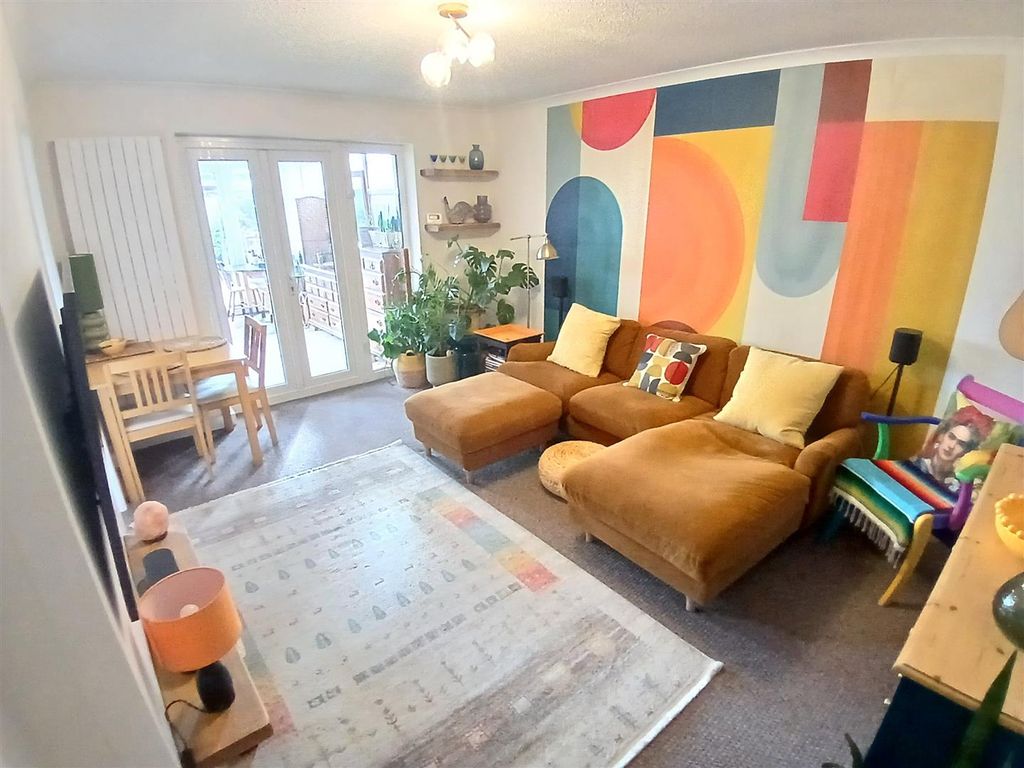 Property photo 3 of 26