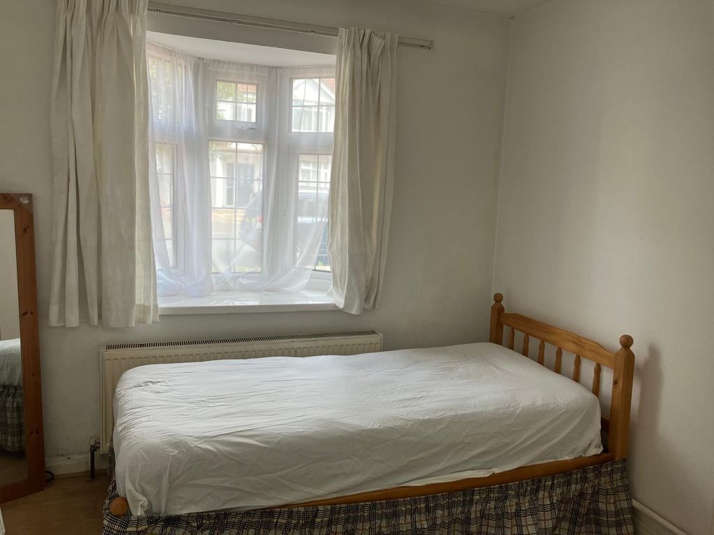 Property photo 1 of 3