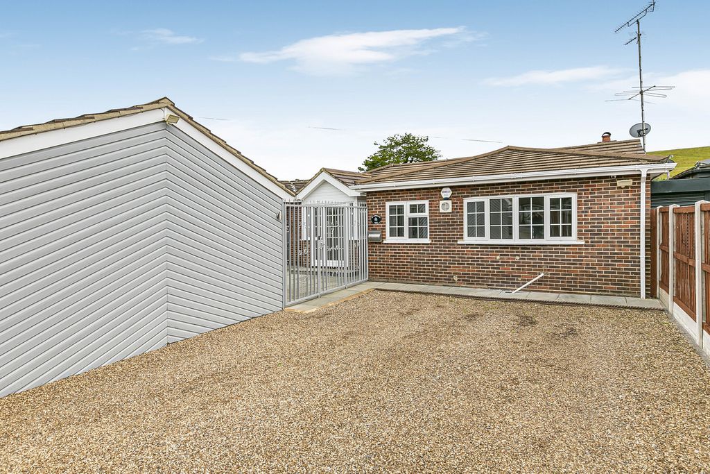 Property photo 1 of 25