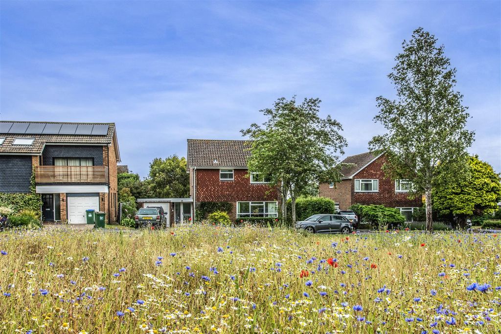 Property photo 2 of 29 12 St Pancras Green4.Jpg