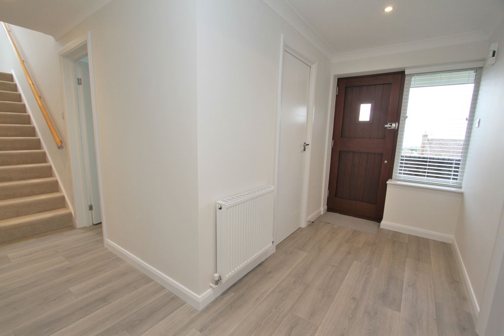 Additional image 18 of 4 bed detached house for saleLincoln Close, Eastbourne BN20