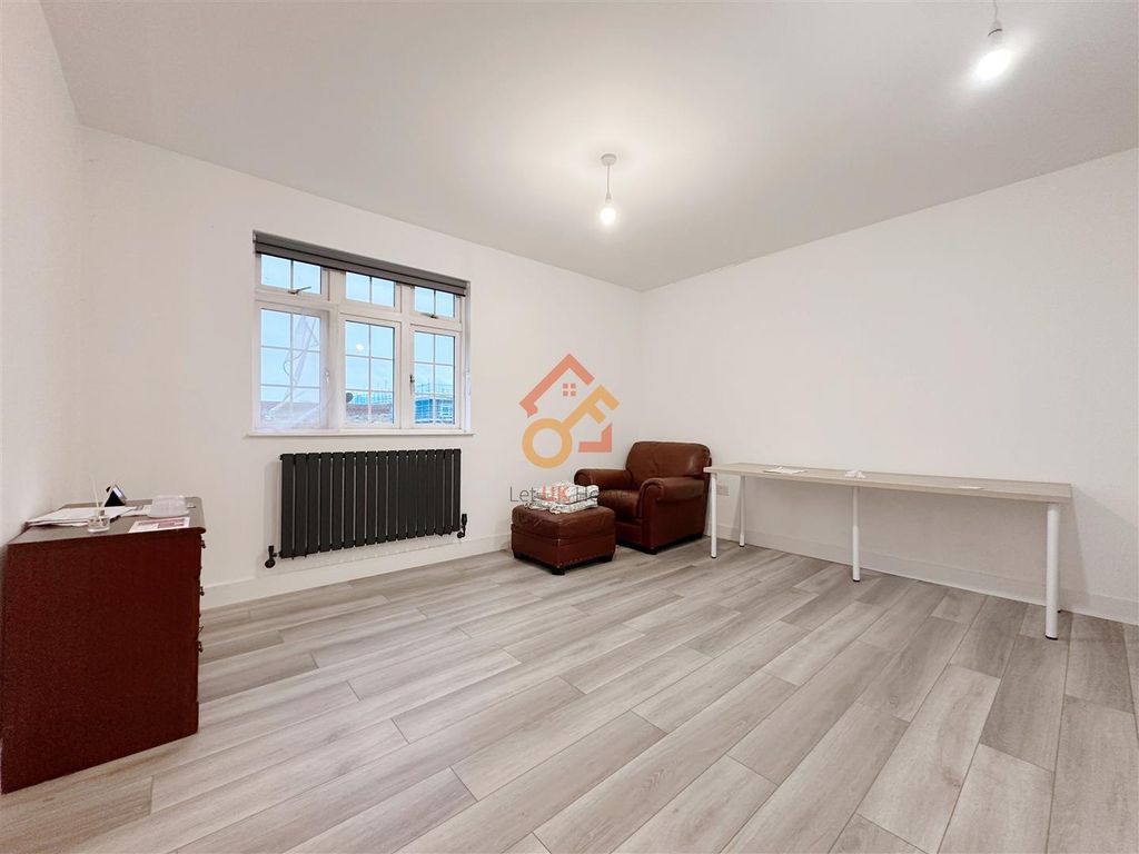 Property photo 1 of 24 ????_2025-11-04_141541_607.Jpg