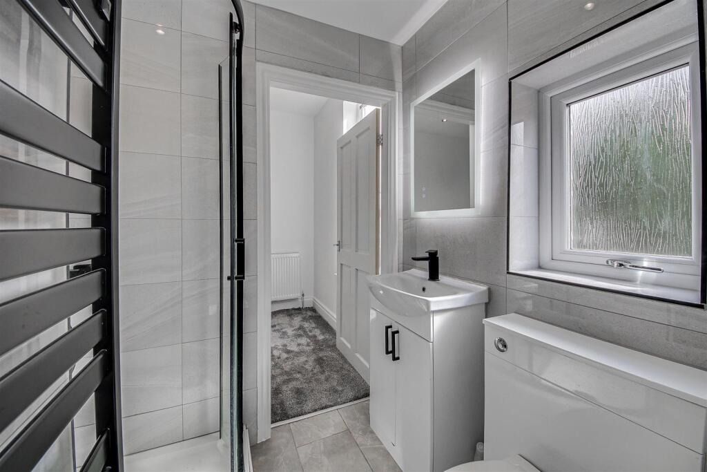 Property photo 3 of 16 4318415