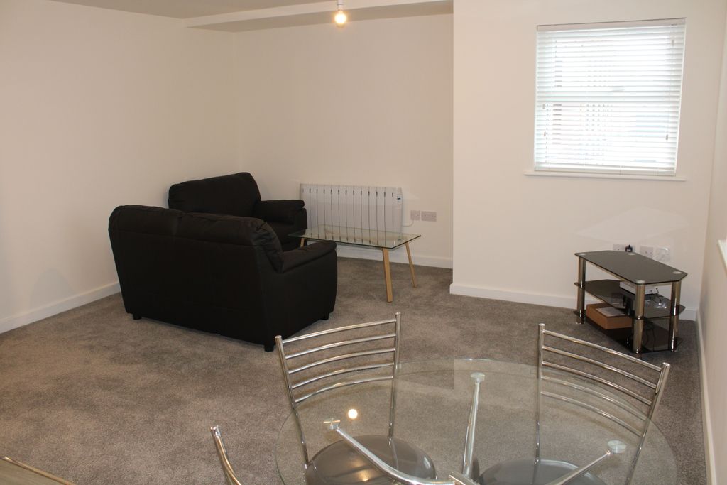 Property photo 3 of 6