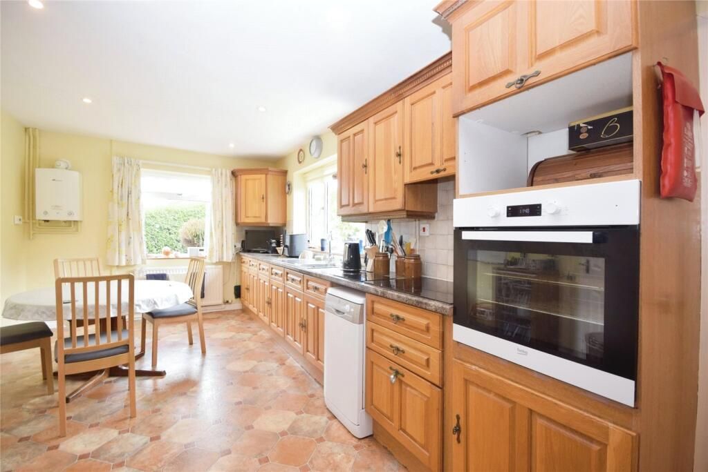 Property photo 2 of 21