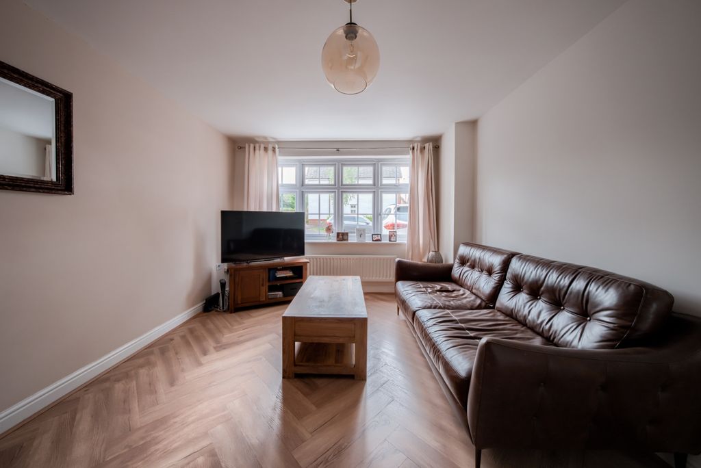 Property photo 2 of 19 Xt5A0245-Hdr(3)