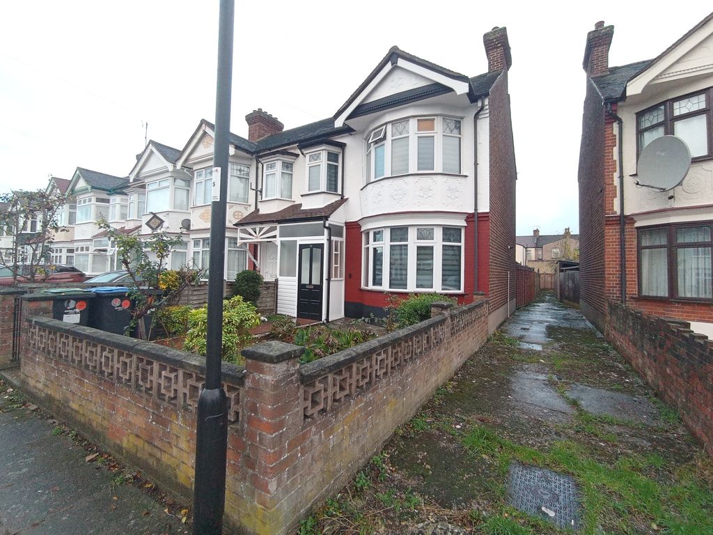 Property photo 2 of 22