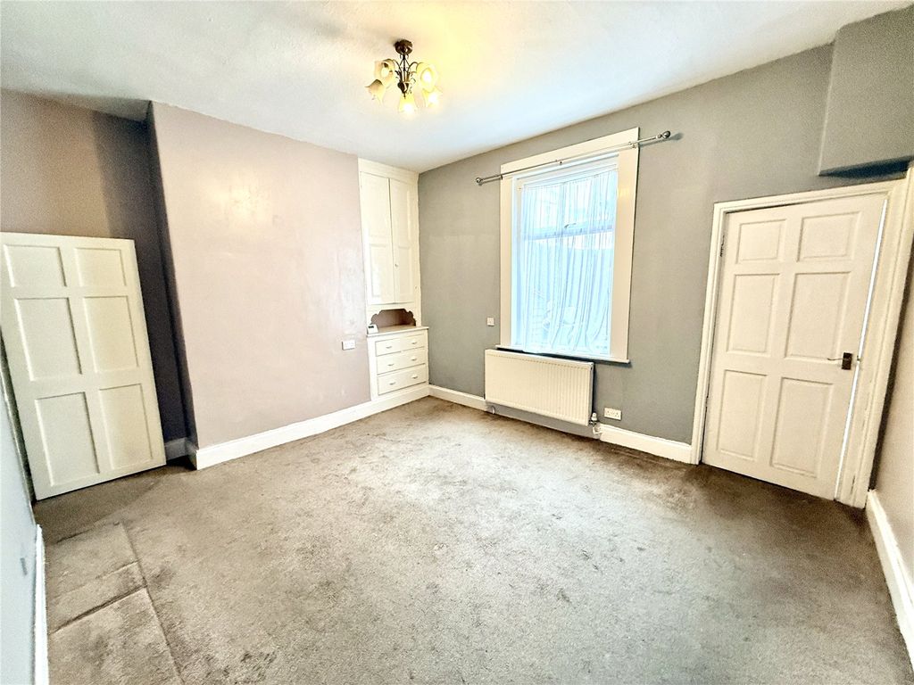Property photo 3 of 15 Picture No. 02
