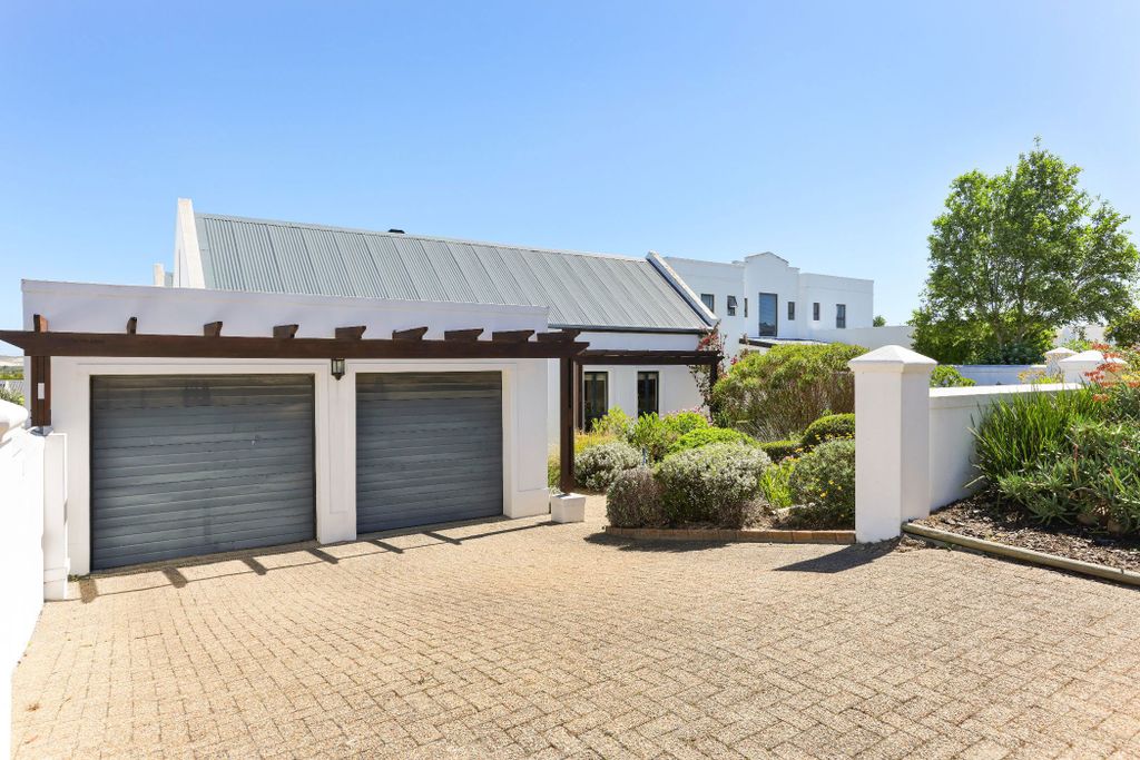 Property photo 2 of 25 Sw1720329