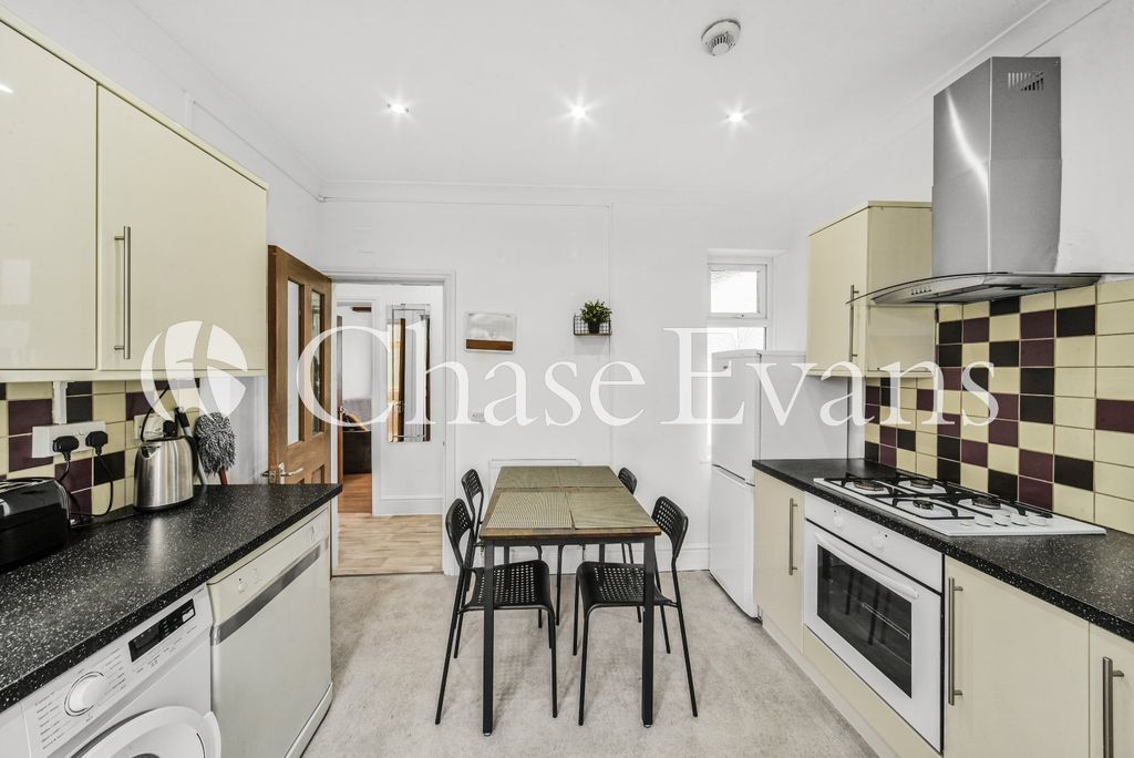 Property photo 2 of 13 Kitchen