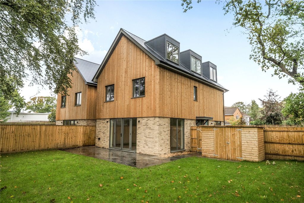 Property photo 1 of 18 Picture No. 08