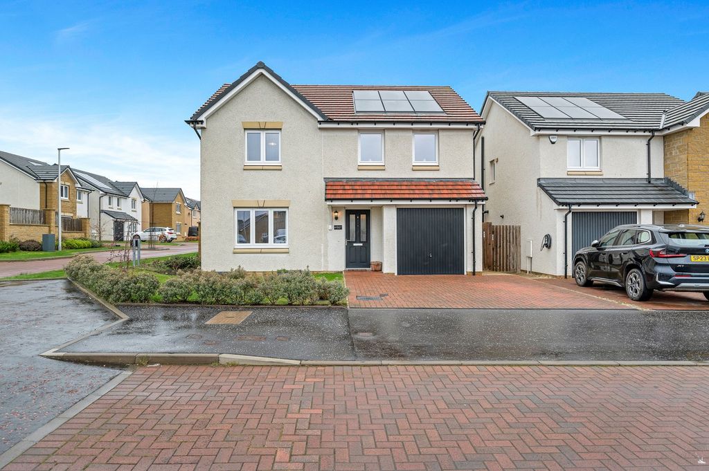 Property photo 1 of 31